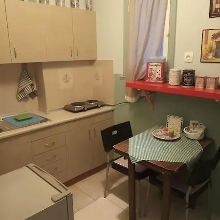 Up To 5 Guests - Cosy Apt In The Center! Διαμέρισμα