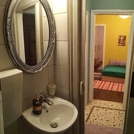 Up To 5 Guests - Cosy Apt In The Center! Apartmán