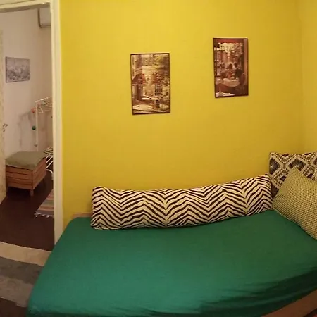 Up To 5 Guests - Cosy Apt In The Center! * Soluň