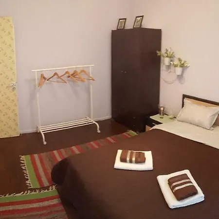 Up To 5 Guests - Cosy Apt In The Center! * Soluň