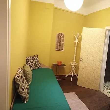 Up To 5 Guests - Cosy Apt In The Center! *