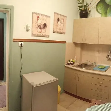 Up To 5 Guests - Cosy Apt In The Center! * Soluň