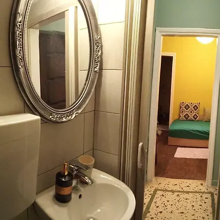 Apartmán Up To 5 Guests - Cosy Apt In The Center! *
